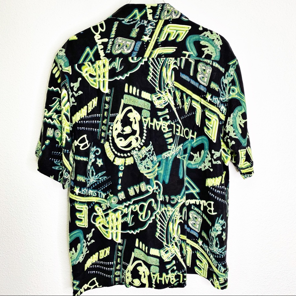 NWT Men’s Hotel Tommy Bahama Silk Button Up - Picture 6 of 6